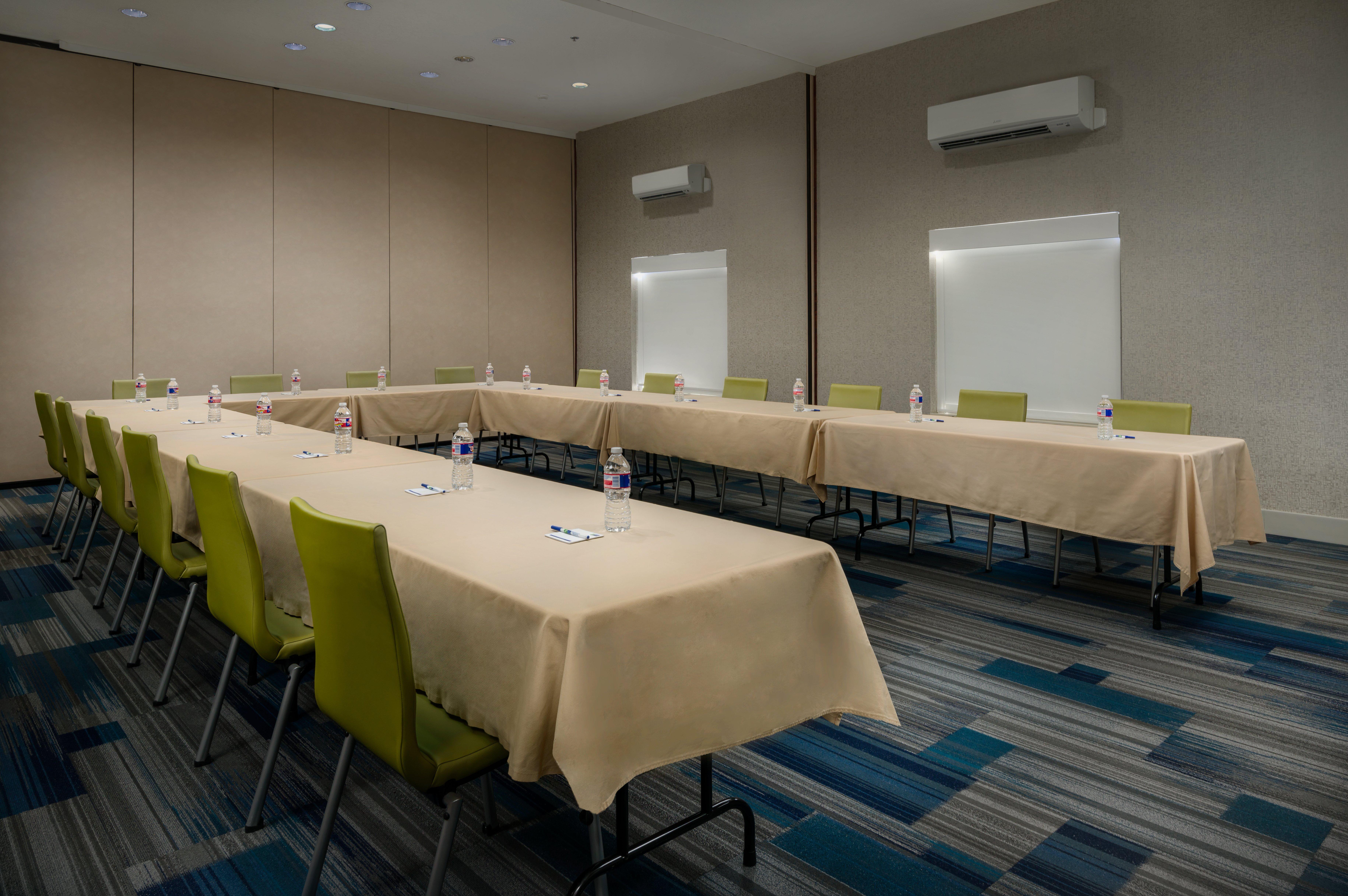 Holiday Inn Express Lawrence By Ihg Exterior foto